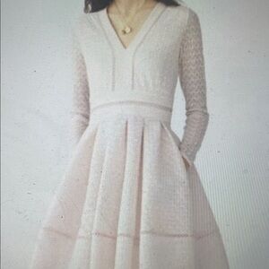 NWT Maje sz 1 (US S) Elegant Feminine Dainty V neck dress peachy pink nude lace